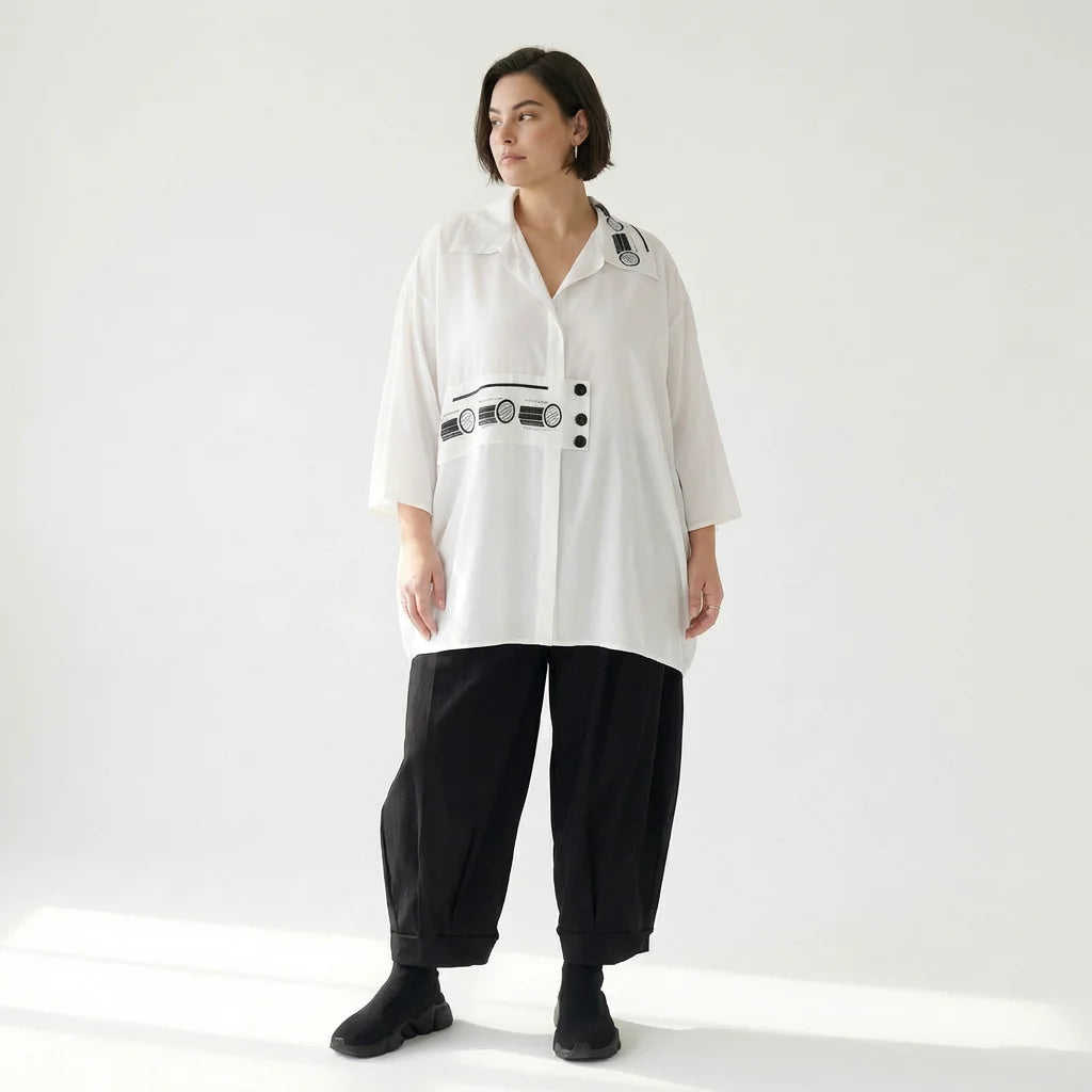 Fließende Slinky-Bluse in Weiß mit Oversize-Schnitt und halbdurchsichtigem Look