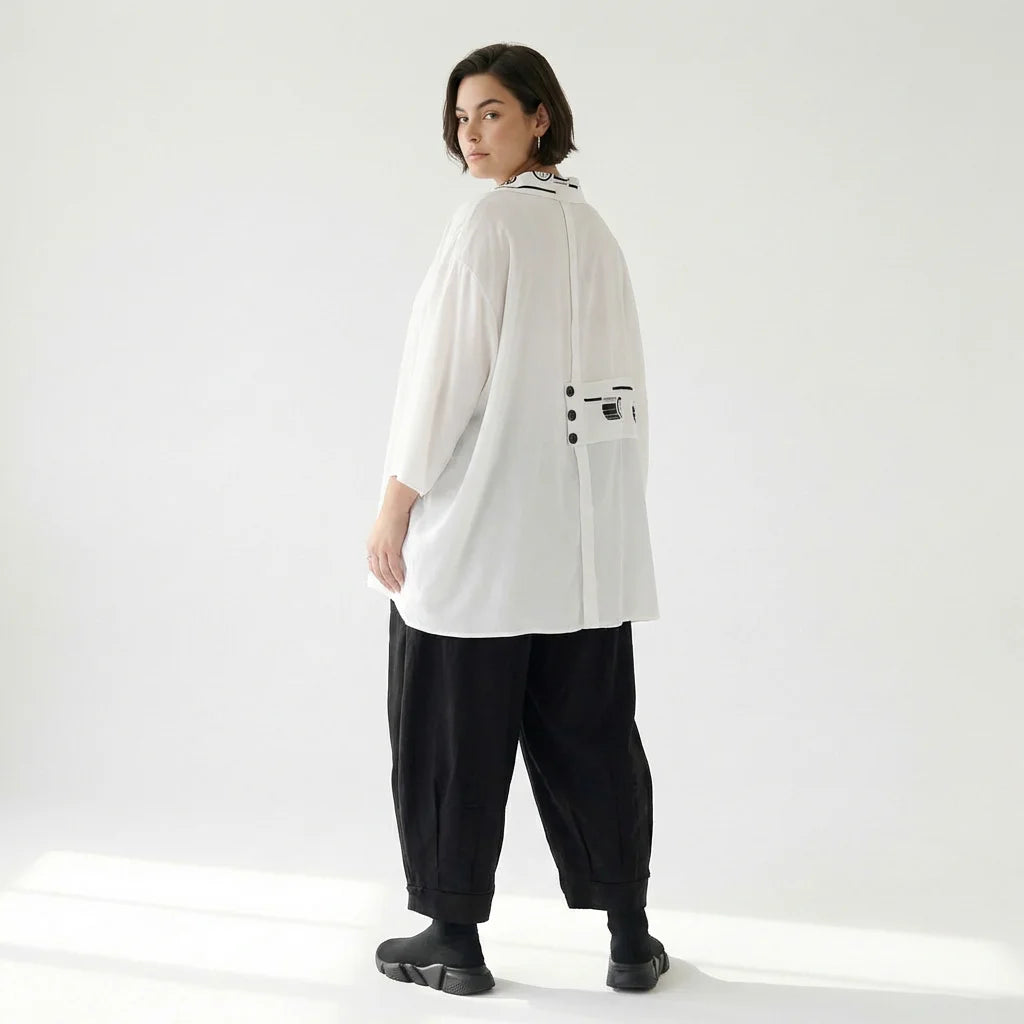 Fließende Slinky-Bluse in Weiß mit Oversize-Schnitt und halbdurchsichtigem Look