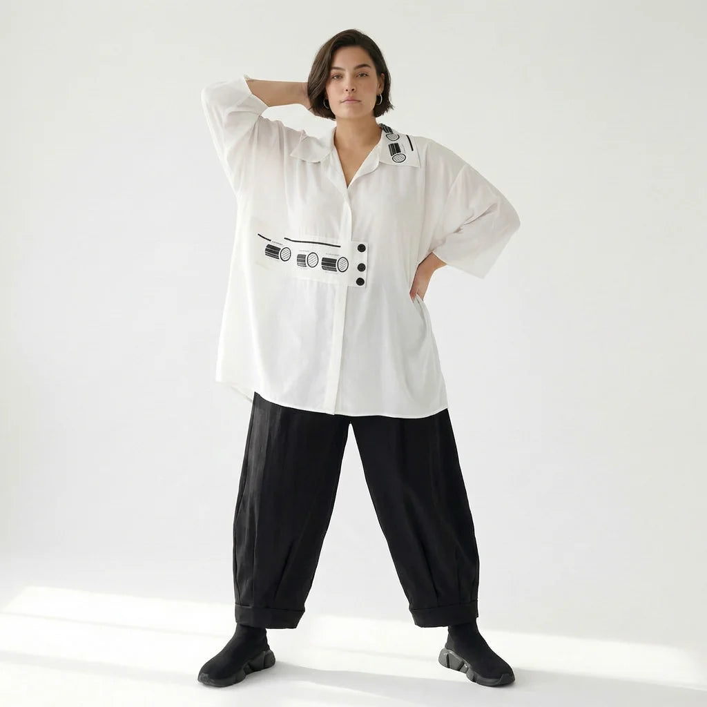 Fließende Slinky-Bluse in Weiß mit Oversize-Schnitt und halbdurchsichtigem Look