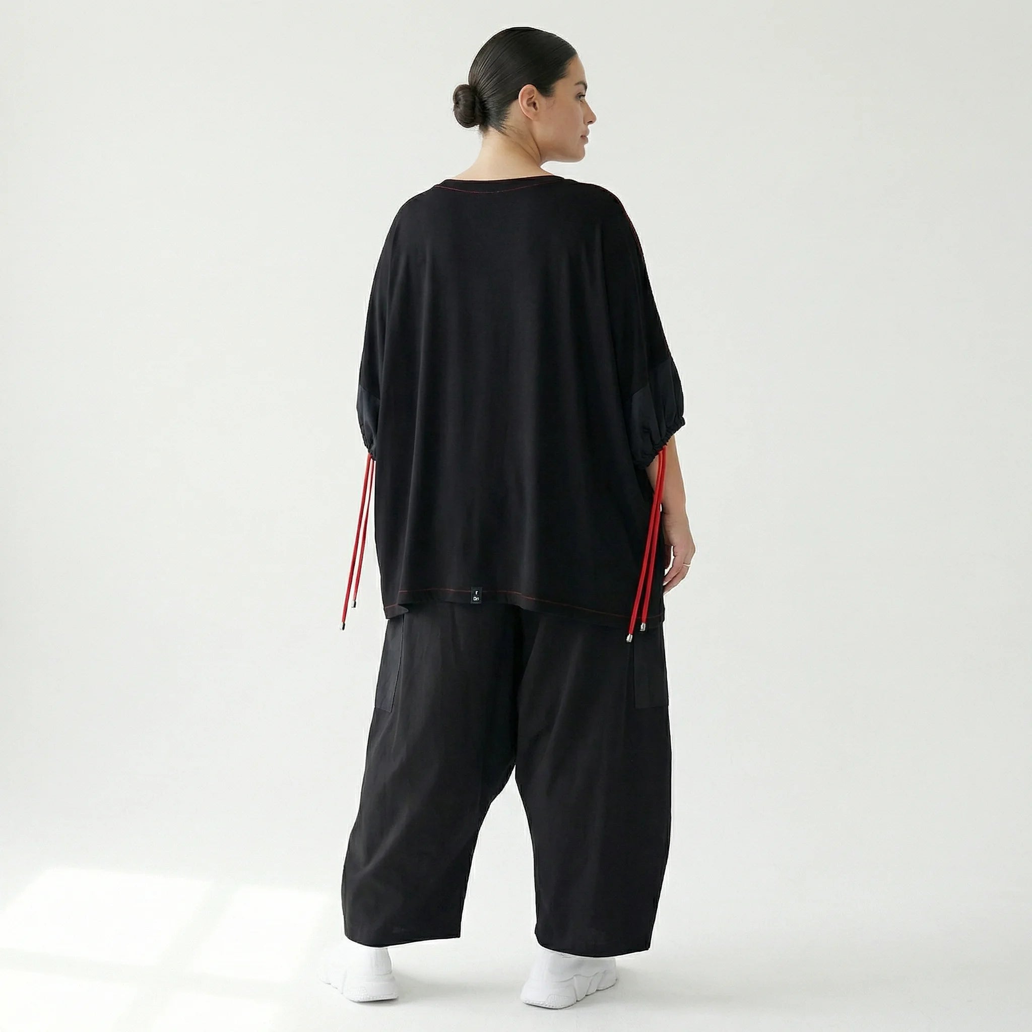 Oversize Damen Bluse Maxlive schwarz mit Applikation aus Viskose, Kunstprint, EU 38 bis 62, Plus Size geeignet, Lagenlook