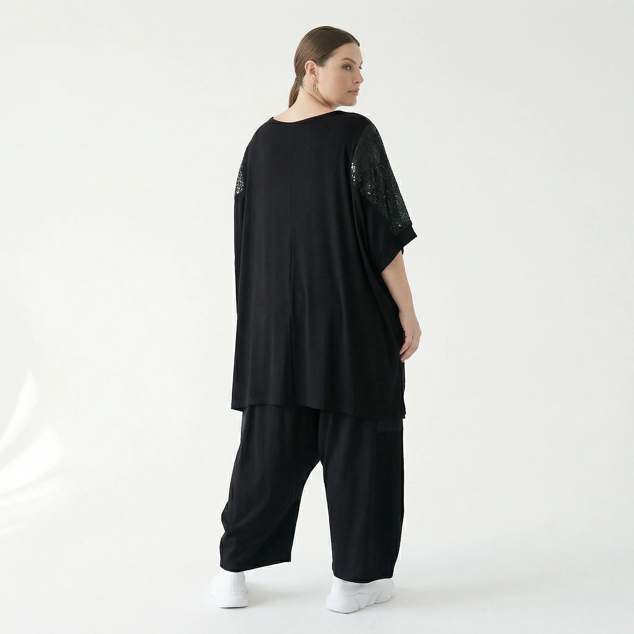 Weite Layer-Hose in Schwarz mit tiefem Schritt & Seitentaschen von Maxlive – Avantgarde