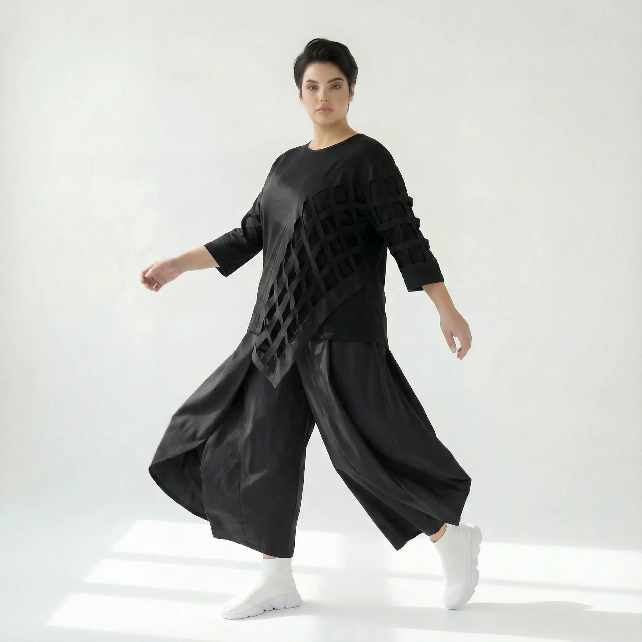 Weit geschnittene Ballonhose aus Baumwollpopeline mit Wickeloptik und Drapierung