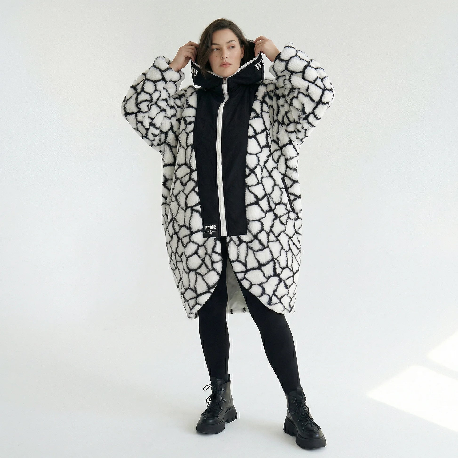 Oversize Ballonjacke Plüsch Übergang Softshell Damen H4 Fashion bei Modeare Avantgarde Lagenlook