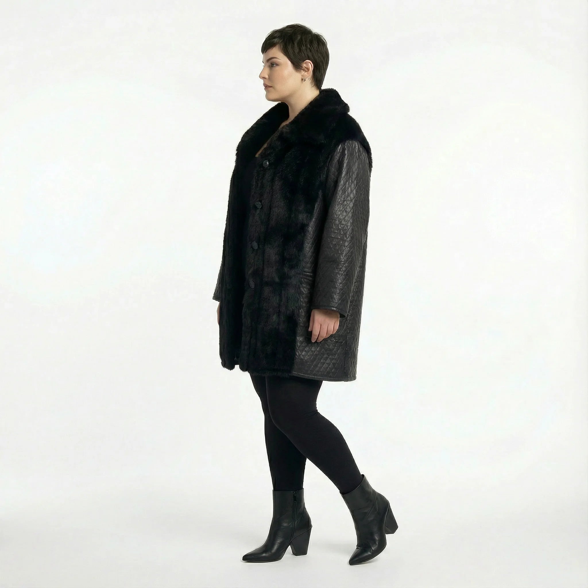 Plüsch Winterjacke A-Form Oversize Lederimitat Damen AKH Premium warme Jacke Frankreich Modeare kuratiert für Plus Size Avantgarde Looks Pro