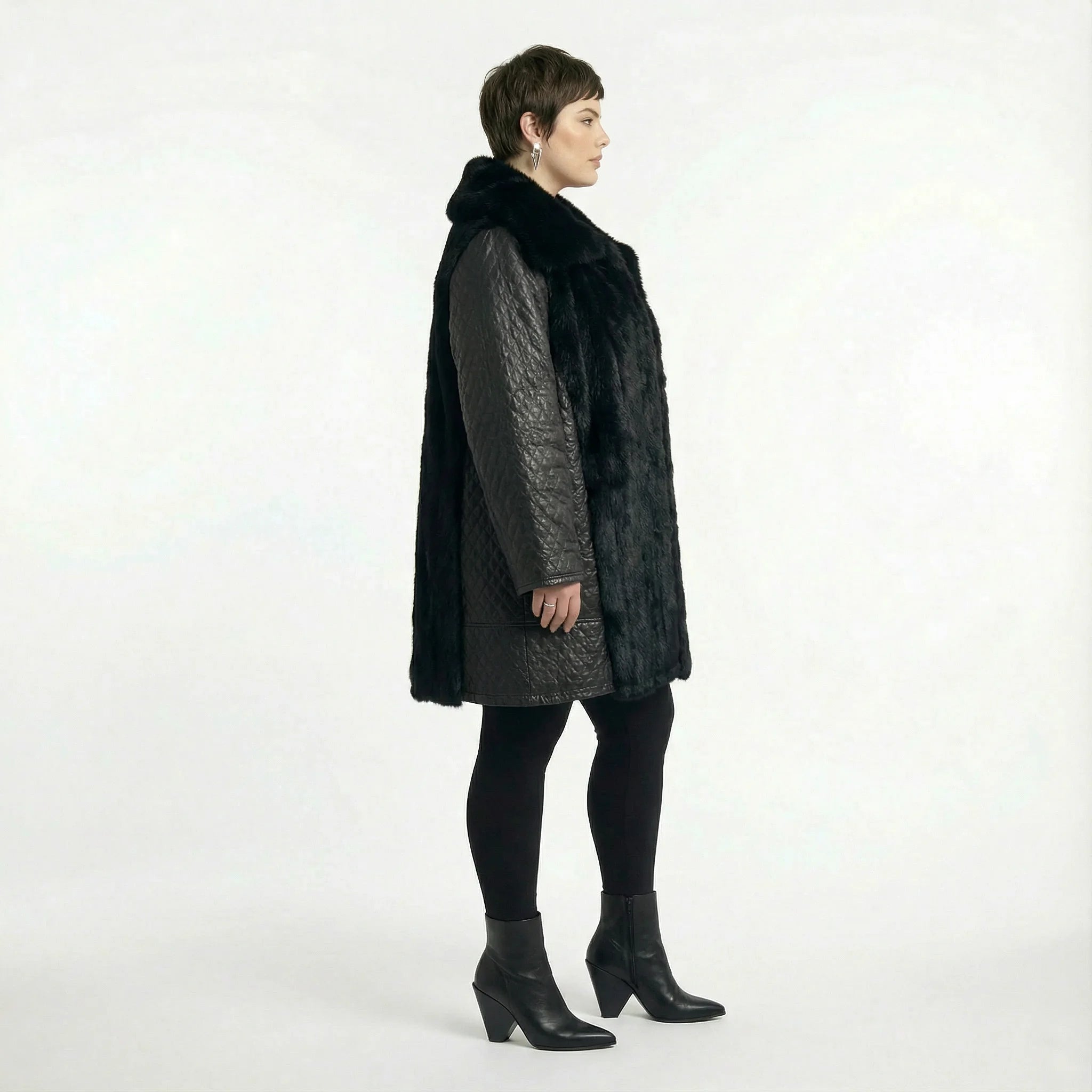 Plüsch Winterjacke A-Form Oversize Lederimitat Damen AKH Premium warme Jacke Frankreich Modeare kuratiert für Plus Size Avantgarde Looks Pro
