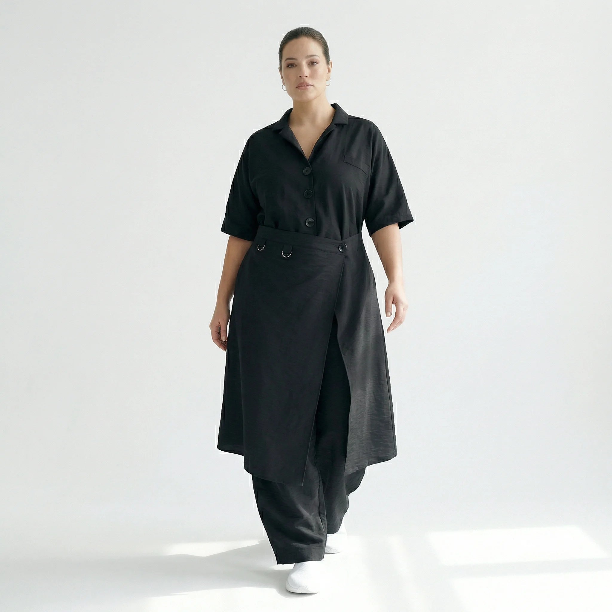 Cadrelli Avantgarde Jumpsuit in Schwarz mit Crash-Struktur und Oversize-Silhouette
