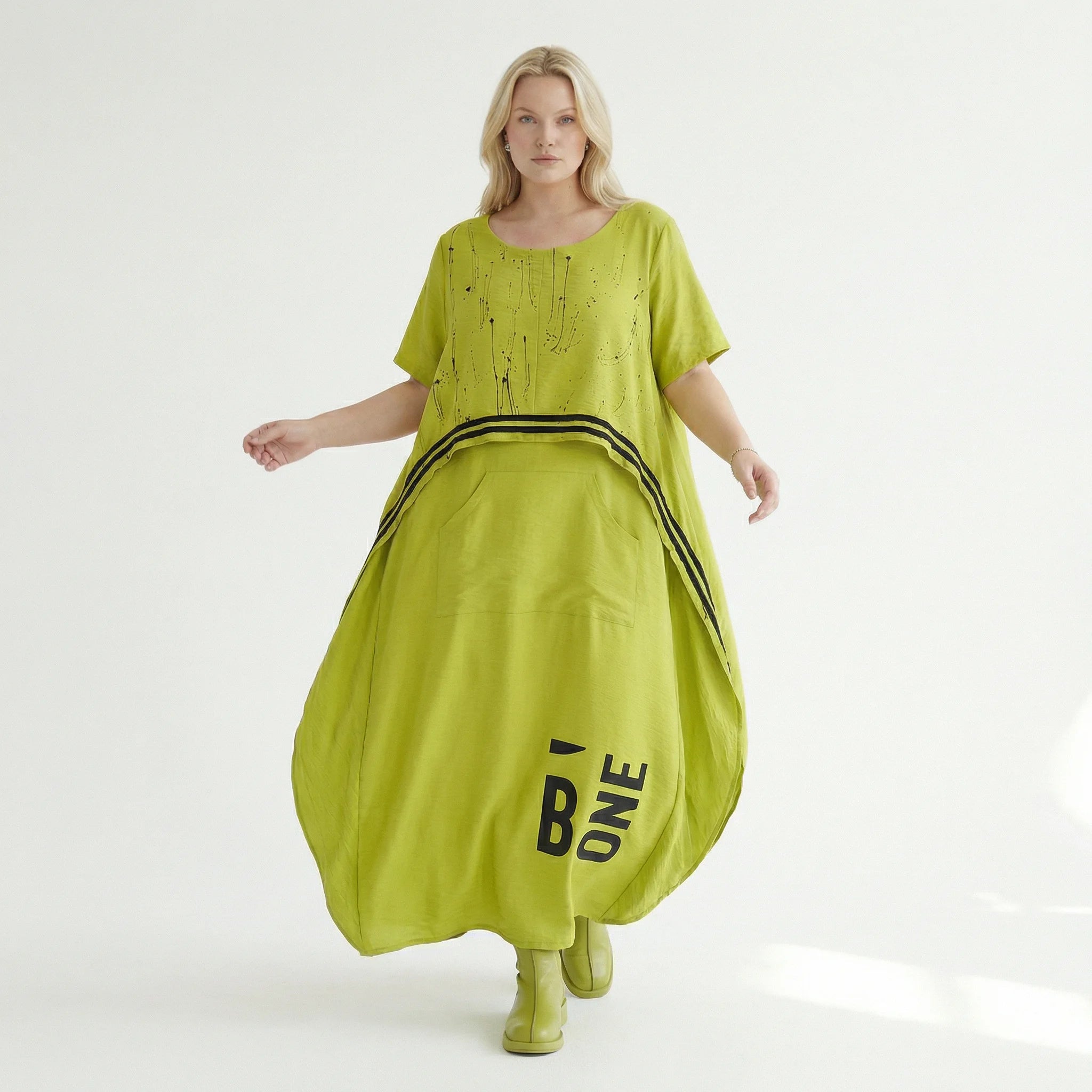 Oversize Maxikleid in neongrün schwarz mit Frontprint Rundhals Taschen Baumwolljersey