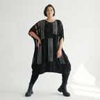 Schwarzes Lagenlook Kleid zweiteilig mit Netzobertunika Cutouts Oversize aus softem Jersey