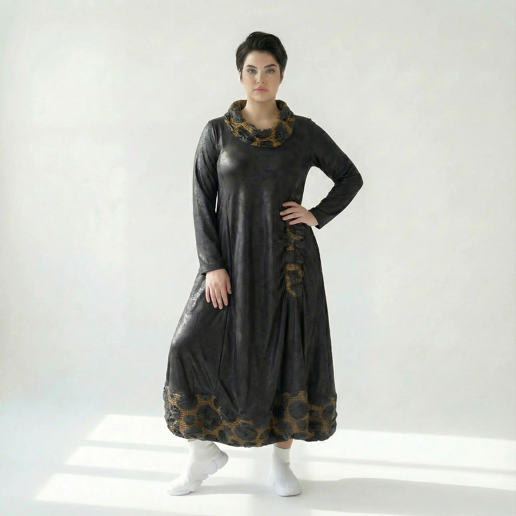 A-Form Kleid Lederimitat Damen Oversize Übergang Caraclan Design Modeare Avantgarde Look