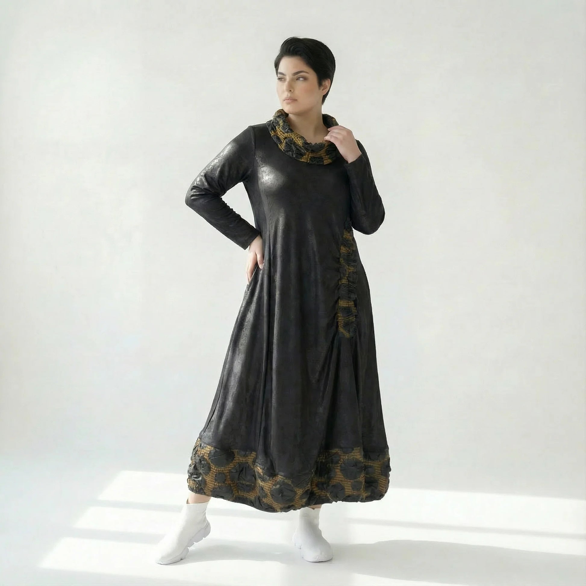 A-Form Kleid Lederimitat Damen Oversize Übergang Caraclan Design Modeare Avantgarde Look