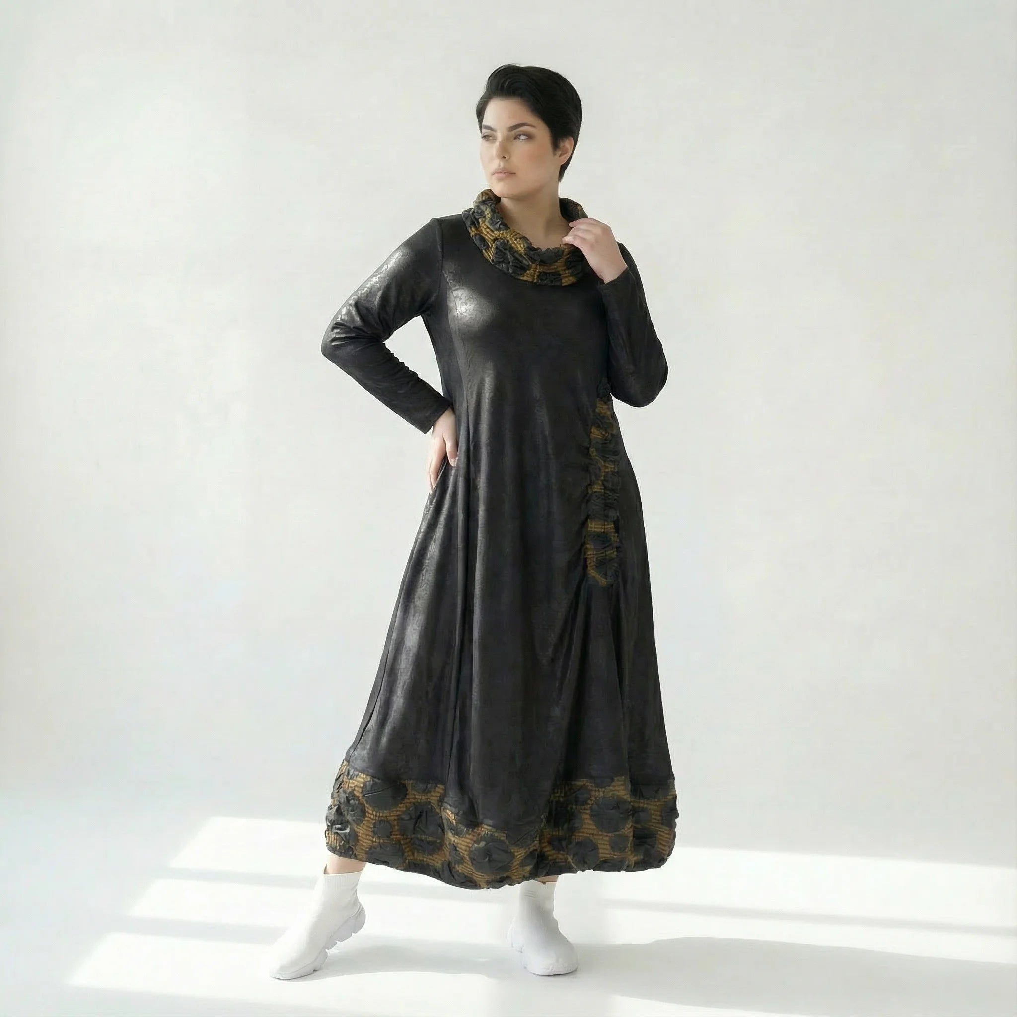 A-Form Kleid Lederimitat Damen Oversize Übergang Caraclan Design Modeare Avantgarde Look