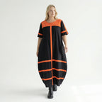 Maxikleid schwarzrot mit Kontraststreifen A-Linie Rundhals Halbarm aus Viskosepopeline