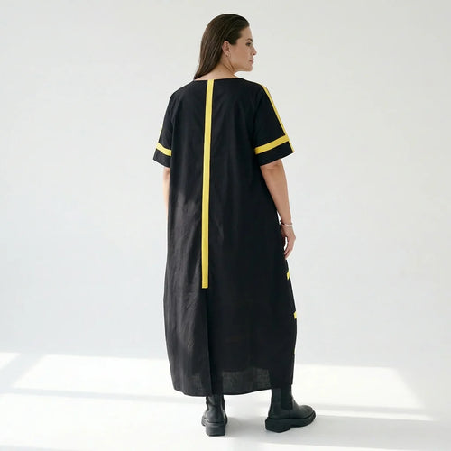 Schwarzgelbes Maxikleid mit Kontraststreifen aus Viskose Popeline locker weit in A-Linie