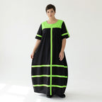 Schwarzgrünes Maxikleid Oversize mit Kontraststreifen Halbarm weit aus Viskosepopeline