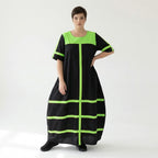 Schwarzgrünes Maxikleid Oversize mit Kontraststreifen Halbarm weit aus Viskosepopeline