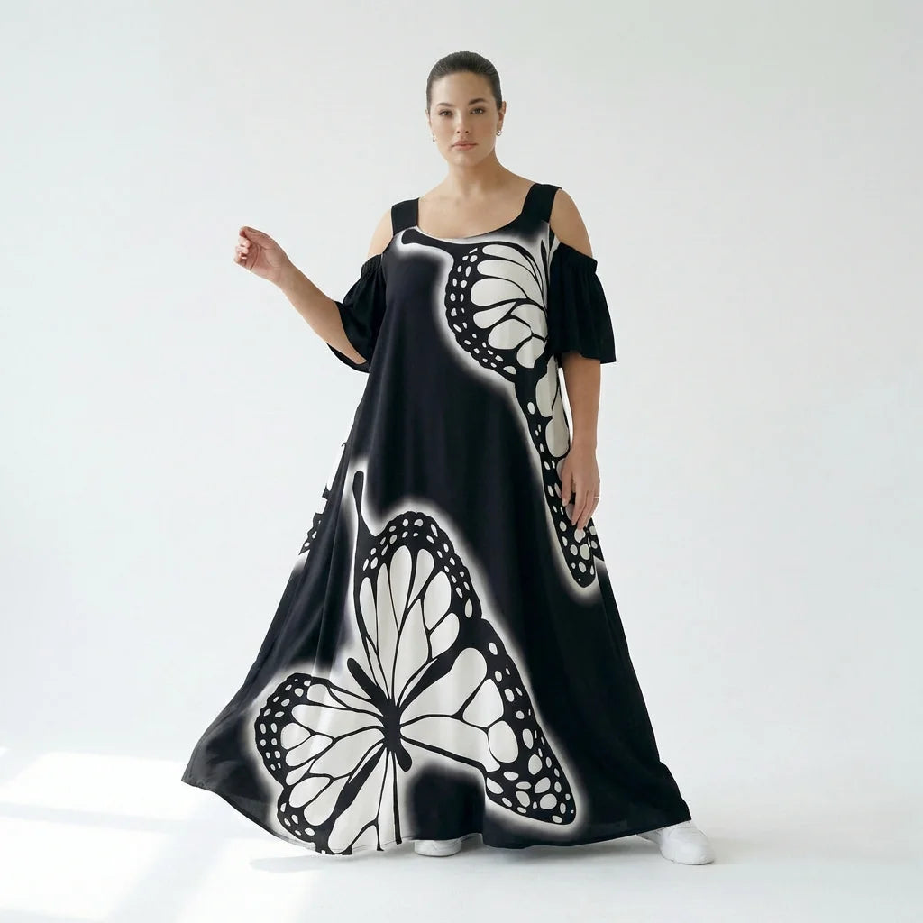 Schwarzes Maxikleid mit Schmetterlingsprint und Cut-Out-Schultern von Do Lares – luftig leicht