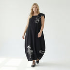 Schwarzes Maxikleid Oversize aus Baumwolljersey mit Stickerei U-BootAusschnitt Taschen