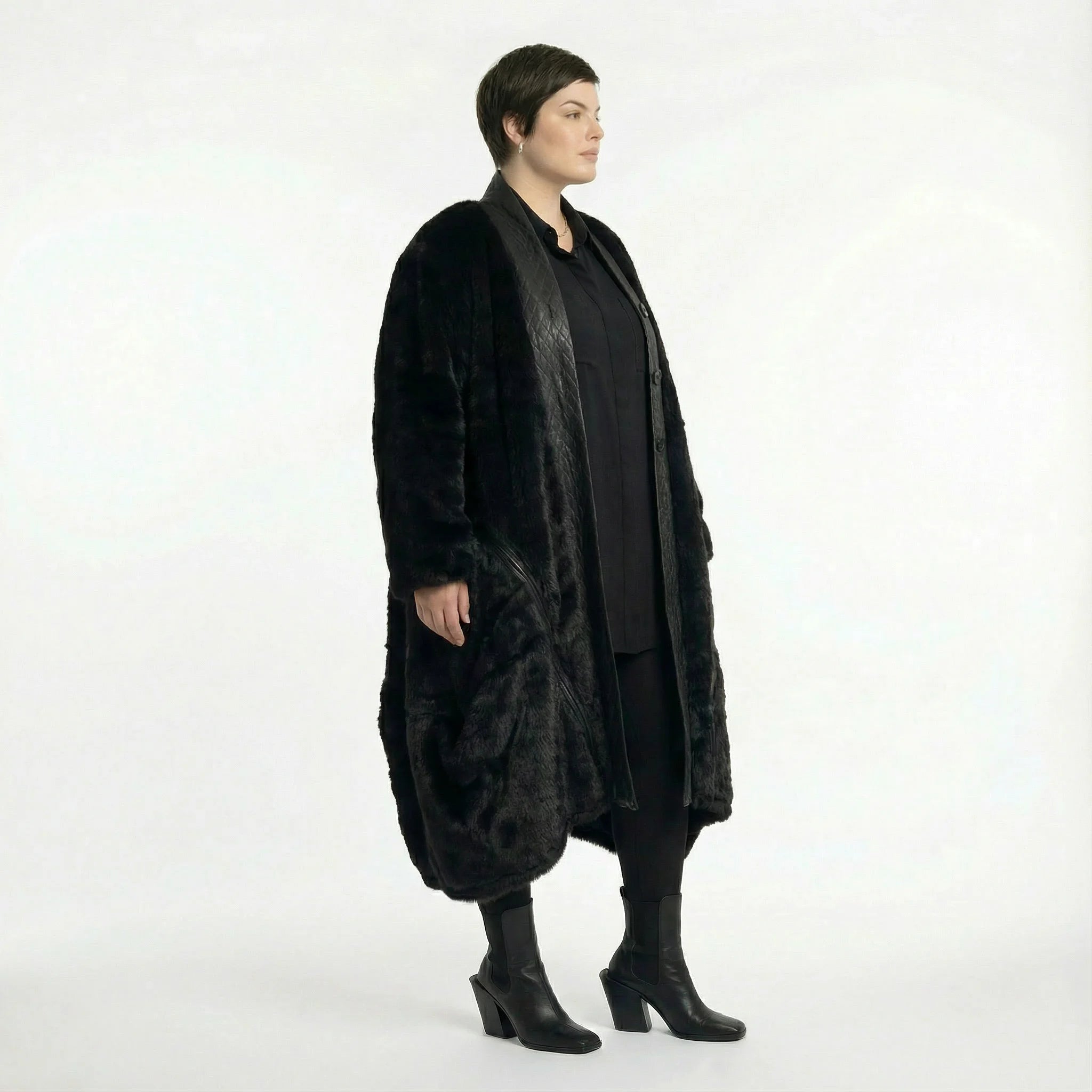 Oversize Ballon Mantel Plüsch Wintermantel warm schwarz Einheitsgröße AKH Premium bei Modeare