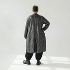 Oversize Mantel Metallic Struktur warm für Winter von AKH Premium – Avantgarde Damenmode bei Modeare, edel & flexibel kombinierbar