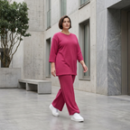 Jacquard Oversize Set in Fuchsia mit Waffelstruktur Shirt und Palazzo Hose Papita bei Modeare Sommerlook Damen