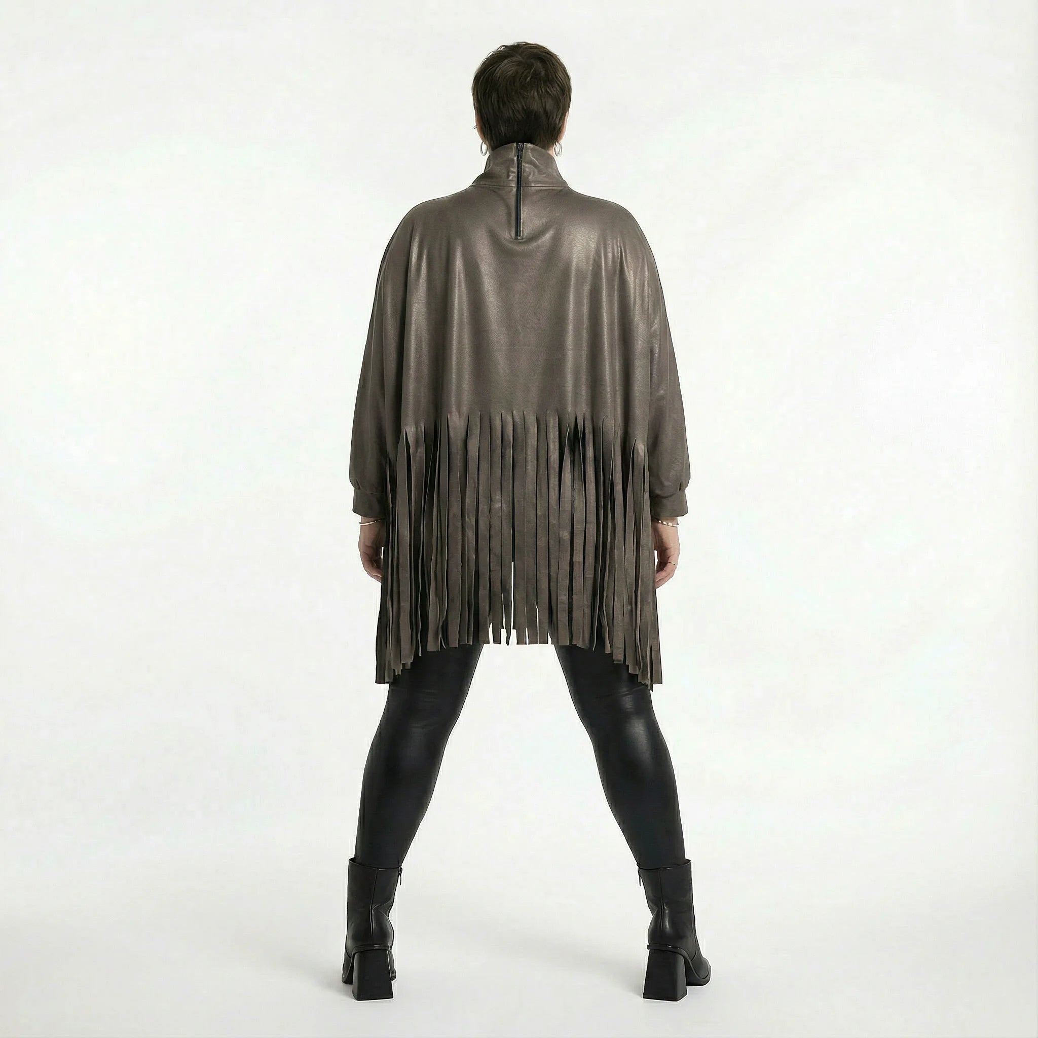Kastiges Oversize Shirt aus Lederimitat mit Fransen Winterlook AKH Premium Damen Modeare