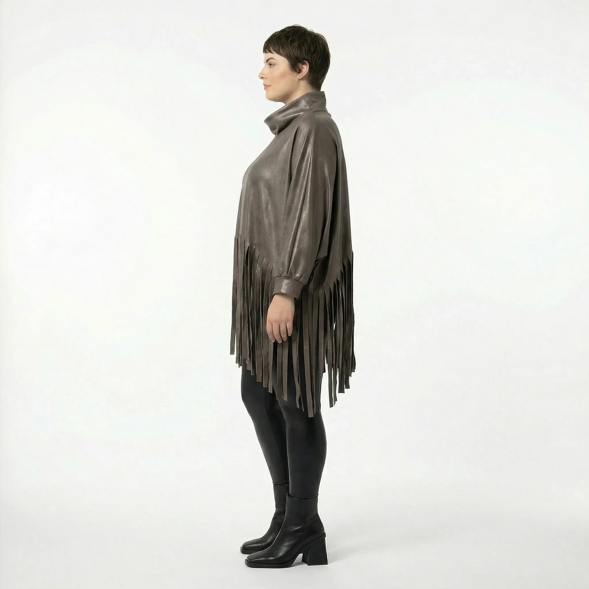 Kastiges Oversize Shirt aus Lederimitat mit Fransen Winterlook AKH Premium Damen Modeare