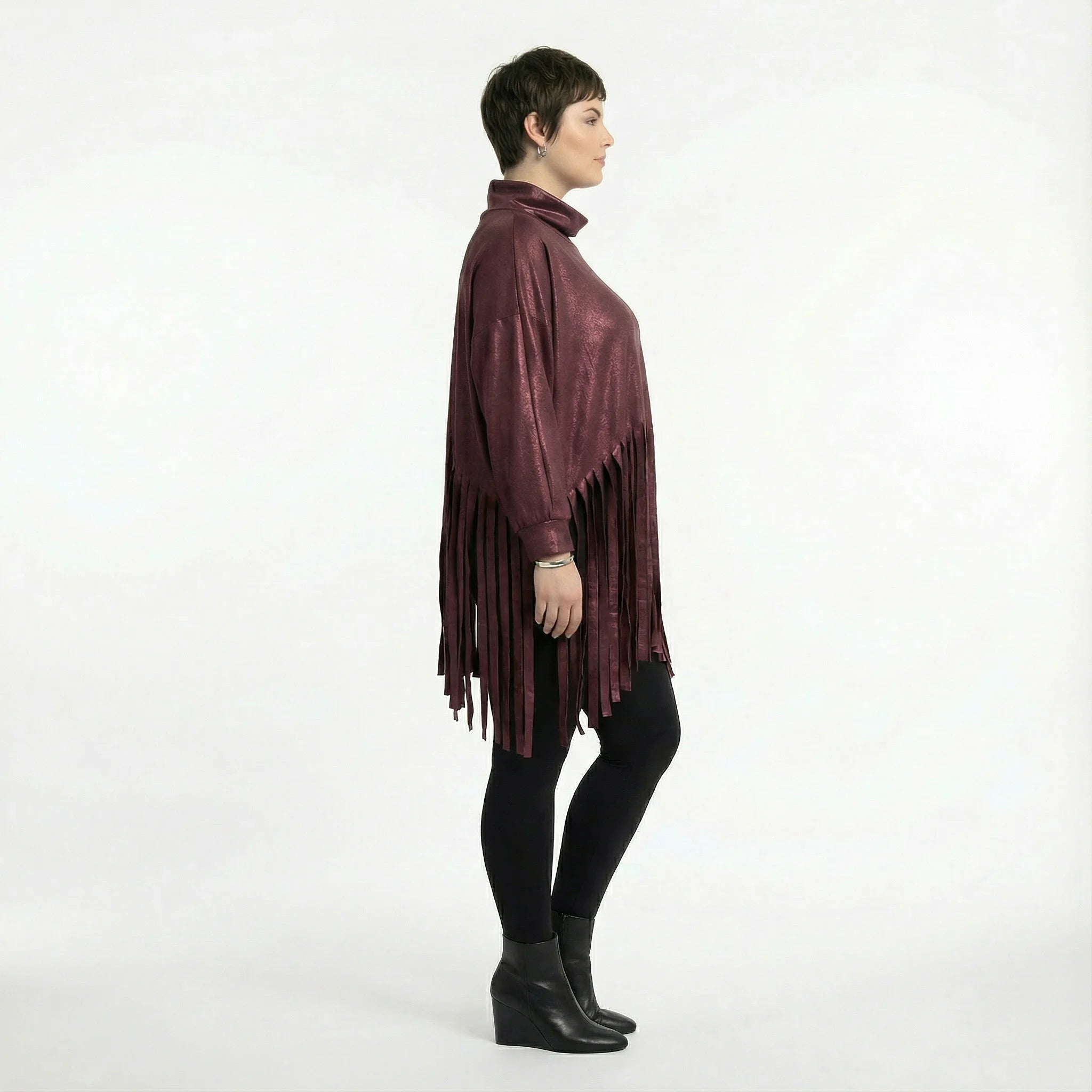 Oversize Shirt Lederoptik mit Fransen weich elastisch Winter Look AKH Premium exklusiv bei Modeare