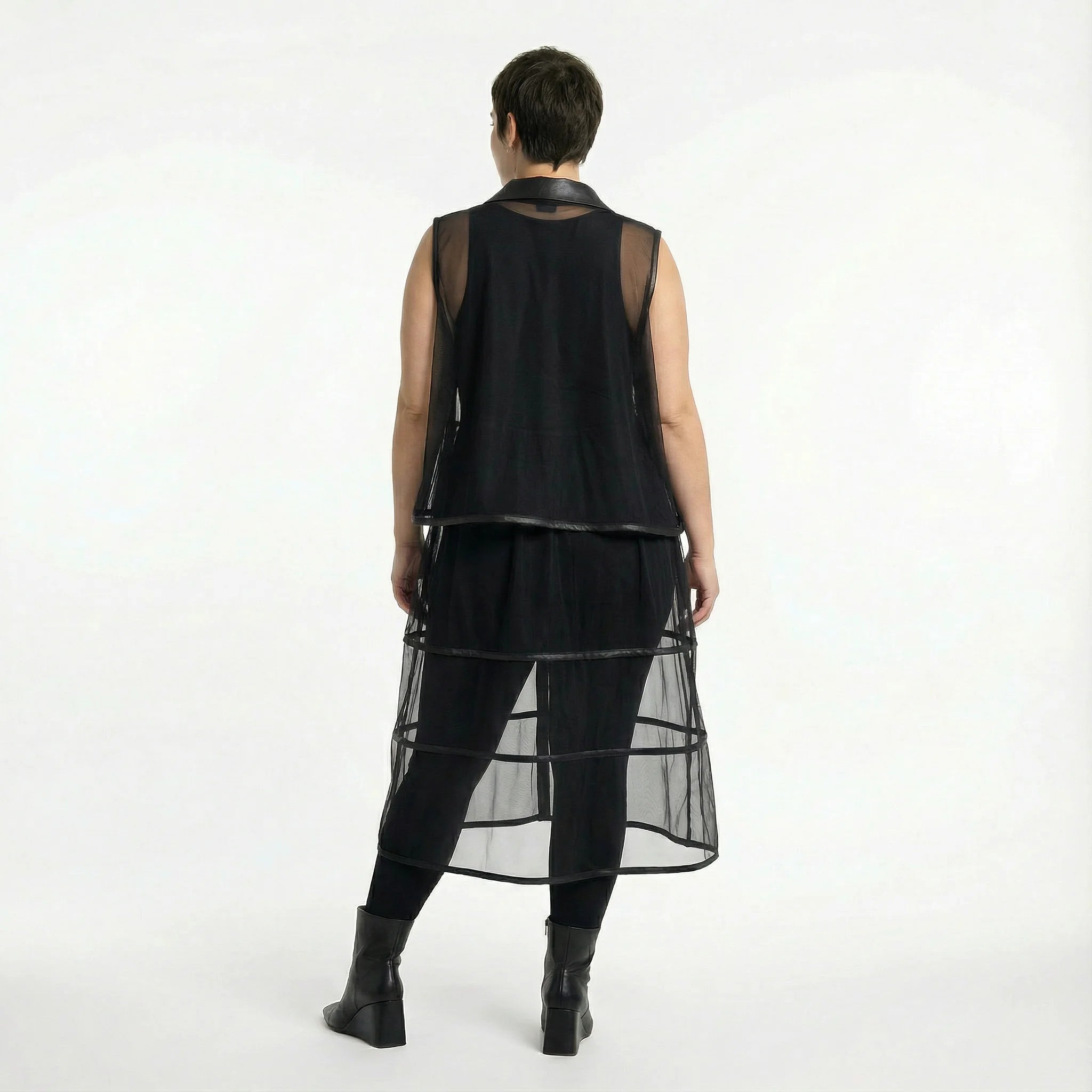 Transparente Tüll Weste Oversize A Form Stufenschnitt leicht Winter AKH Premium bei Modeare Damenmode Frankreich Lagenlook durchsichtig cic
