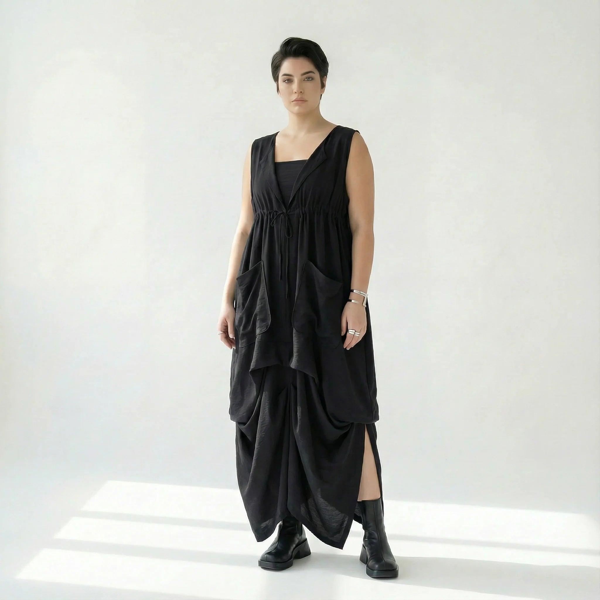 Caraclan Avantgarde-Kleid mit Ballonform und Bindetail aus Viskose-Baumwolle in Schwarz