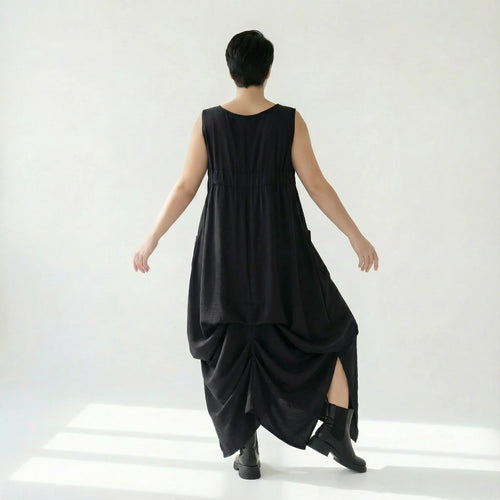 Schwarzes Oversize Ballonkleid mit V-Ausschnitt Bindetail und zwei großen Fronttaschen