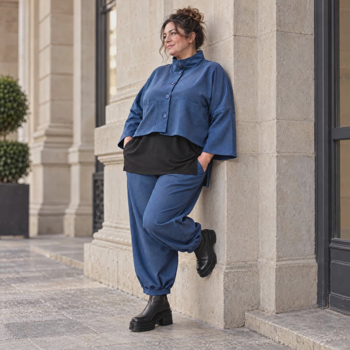 Jeansjacke Stretchdenim mit Stehkragen Langarm Knopfverschluss und aufgesetzten Taschen