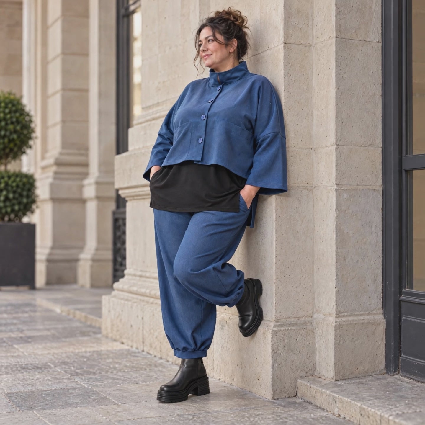 Jeansjacke Stretchdenim mit Stehkragen Langarm Knopfverschluss und aufgesetzten Taschen