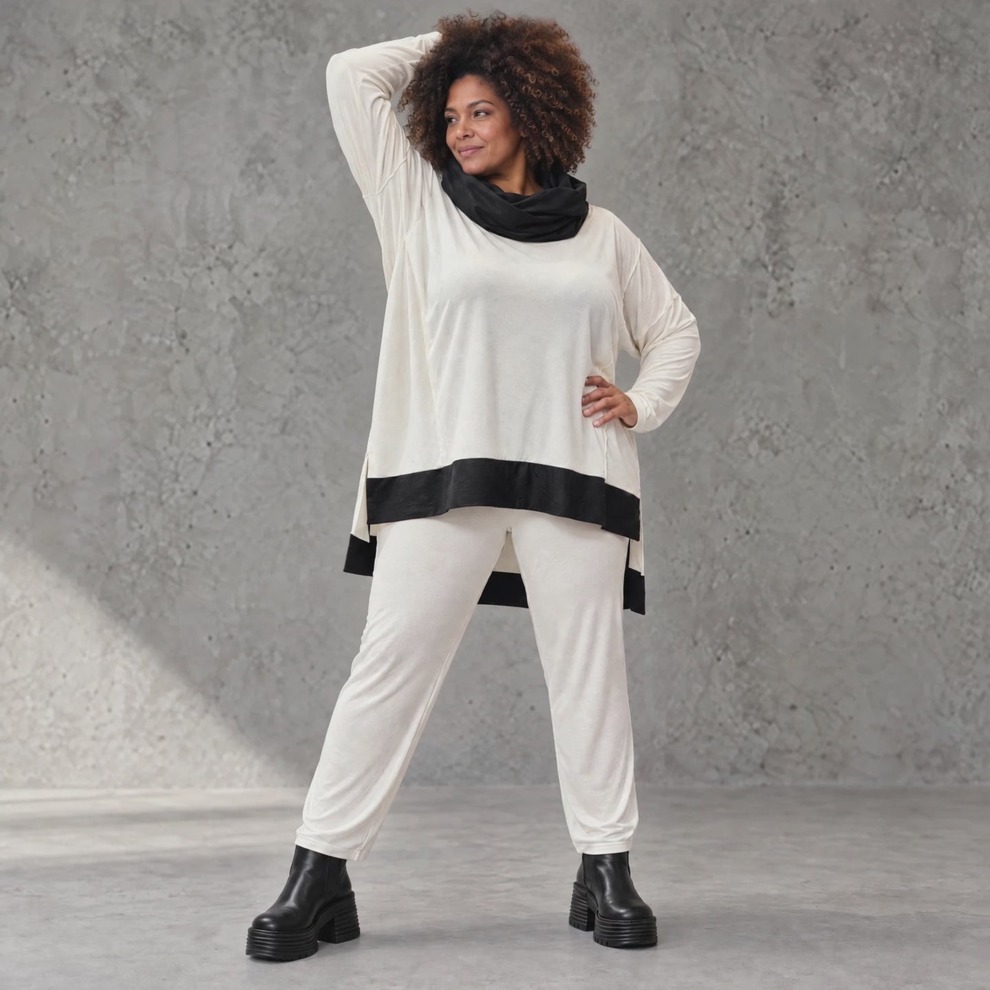 Weiche dehnbare Leggings in Karottenform mit elastischem Bund als Winterbasic