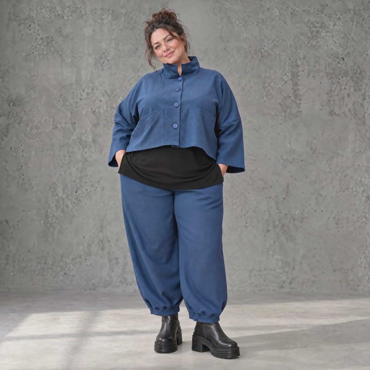 Jeansjacke Stretchdenim mit Stehkragen Langarm Knopfverschluss und aufgesetzten Taschen