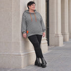 Gestreifter Kapuzenpullover in Orange/Schwarz/Weiß aus weichem Stretchjersey Italien