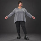 Weiches Langarmshirt in Grau mit fließender A-Linie aus feinem Jersey mit Elasthananteil