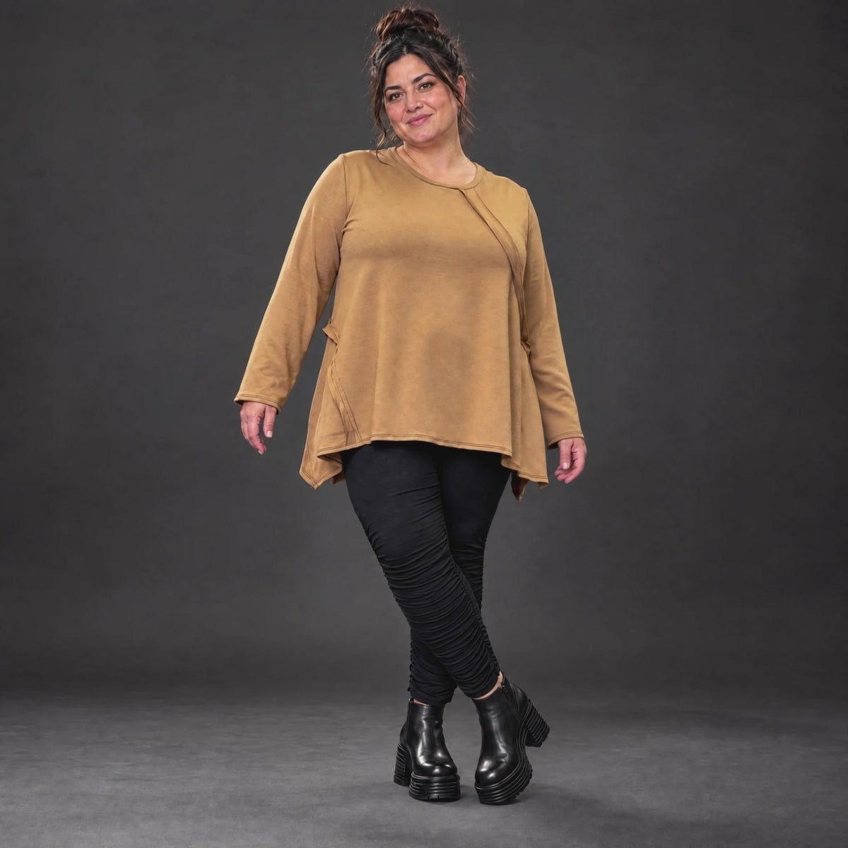 Langarmshirt in Camel mit weiter A-Linie aus weichem Stretchjersey für Alltagslooks