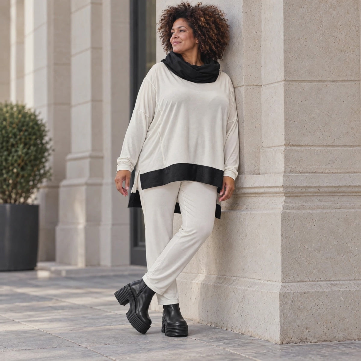 Weiche dehnbare Leggings in Karottenform mit elastischem Bund als Winterbasic