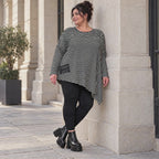 Langarmshirt in Schwarz/Weiß mit Zipfelsaum aus warmem Stretchjersey Made in Italy