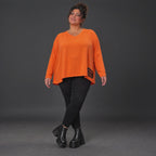 Langarmshirt in kräftigem Orange mit lässig kastigem Schnitt aus weichem Baumwolljersey
