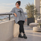 Langarmshirt in Dunkelblau/Weiß aus weichem Stretchjersey in A-Linie mit Seitenschlitzen