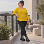 Flauschiges Feinstrickshirt in sonnigem Gelb mit Rundhals und aufgesetzten Taschen