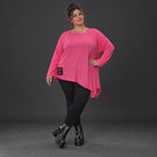 Langarmshirt in frischem Pink mit asymmetrischem Zipfelsaum aus weichem Stretchjersey