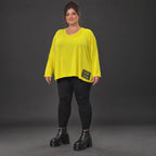 Langarmshirt in Gelb aus weichem Stretchjersey mit V-Ausschnitt und kastiger Passform